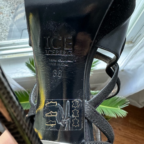 Iceberg black pumps, NWT, size US 7,5 - Picture 9 of 11